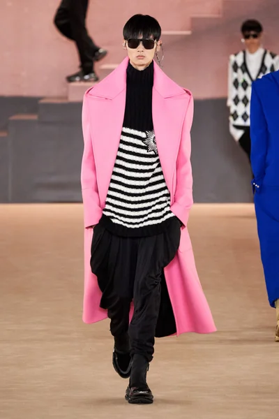 Look 46